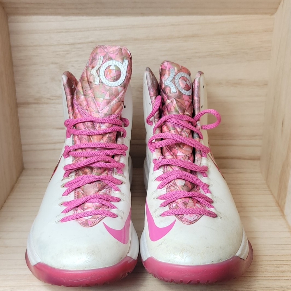 KD V Premium Aunt Pearl Edition Basketball Shoes - Picture 7 of 13
